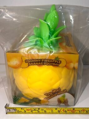 Sunny Days Toymendous Squeezy Pineapple Squishy – New in Box